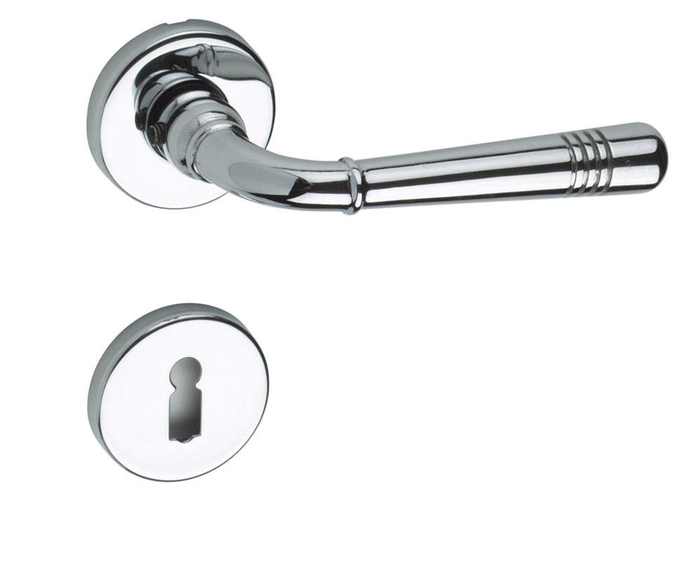 Jugendstil Türklinke auf Rosetten aus Messing verchromt massiv